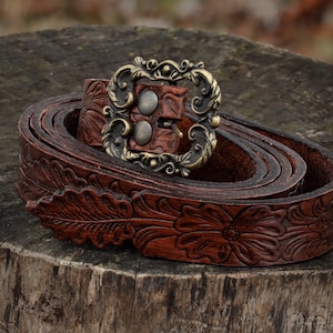 Flower Belt - Leather larping and renfaire strap