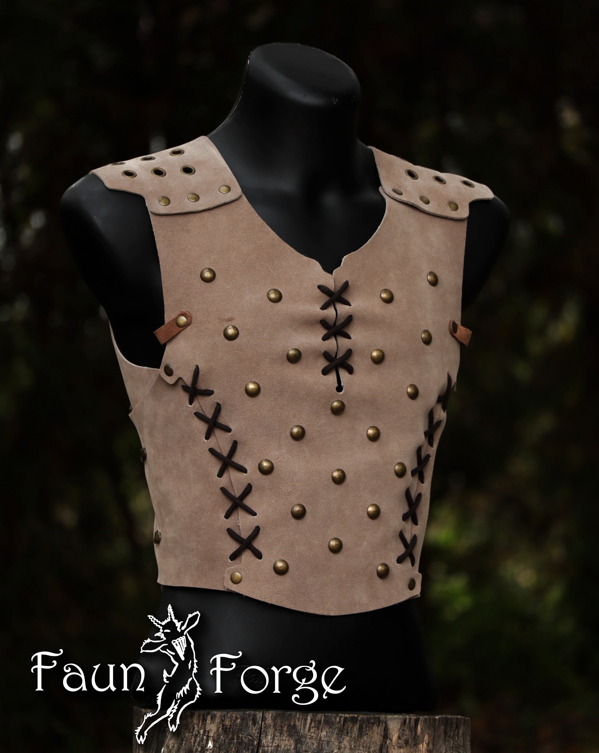 Celtic Gorget,pauldron and Gauntlets Set - Armor Costume for