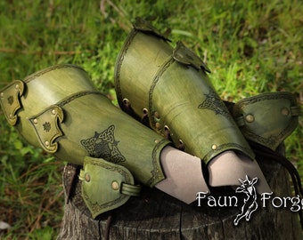 Elven Bracers leather arm guard. Woodelf Glade Guard