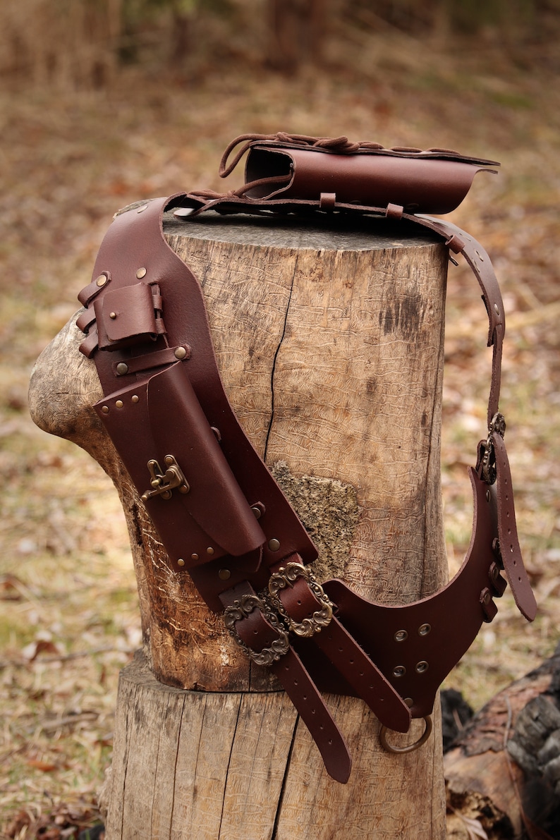 Backscabbard Sword holder/sheath set with cell purse image 2