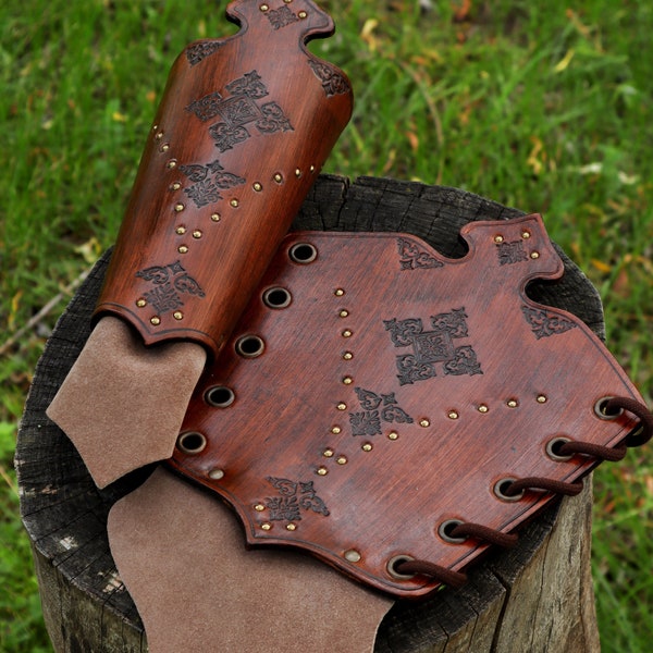 Umbra Bracers leather arm guard.