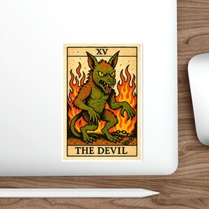 Sticker van de duivelse tarotchupacabra | Cryptid vinyl sticker voor laptop of skateboard | Halloween-folklorecadeau voor Cryptid-fans