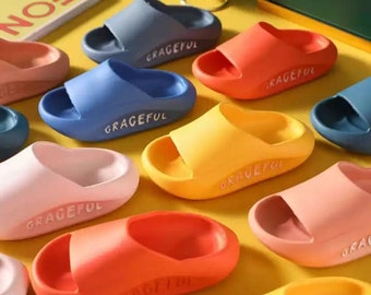 Summer Sandals/Slippers/Beach and Pool Shoes Graceful