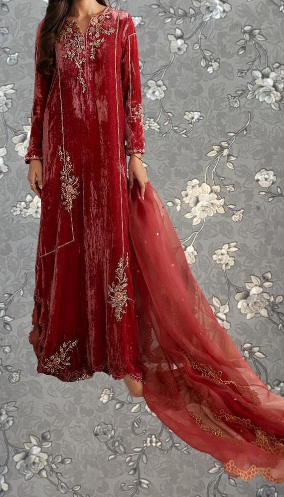pink velvet dress pakistani Buy Pink Velvet Pakistani Wedding Clothing Online for Women in USA