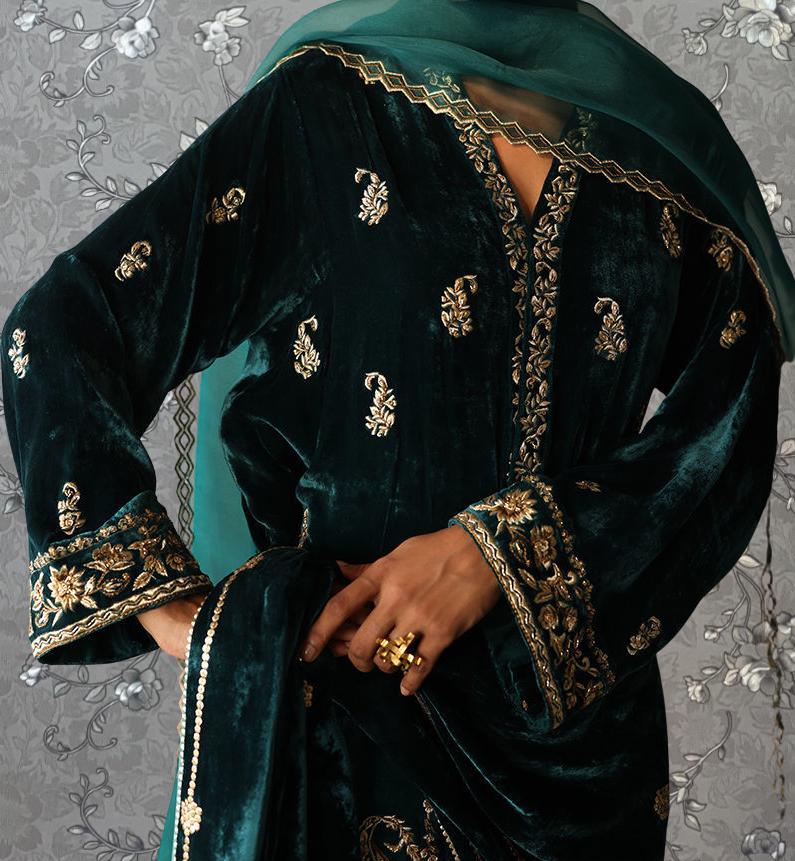 Emerald Green Velvet Embroidered Pakistani Suit With Dupatta | Wedding & Party Wear Dress | Festive Designer Outfit Pink Tulip PR-0504