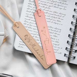 Personalized Leather Bookmark for Mom - Custom Name Bookmark with Birth Month Flower for Book Lover Gift - Bookmark Mothers Day Gift