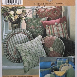 Simplicity 8859 Simply Pillows Sewing Pattern, UNCUT/FF (1999)
