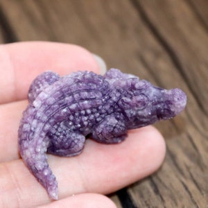 2&#39;&#39; Natural obsidian/purple mica Crocodile statue, Crocodile gifts, crystal Crocodile, Crocodile figurine, black Crocodile, purple Crocodile