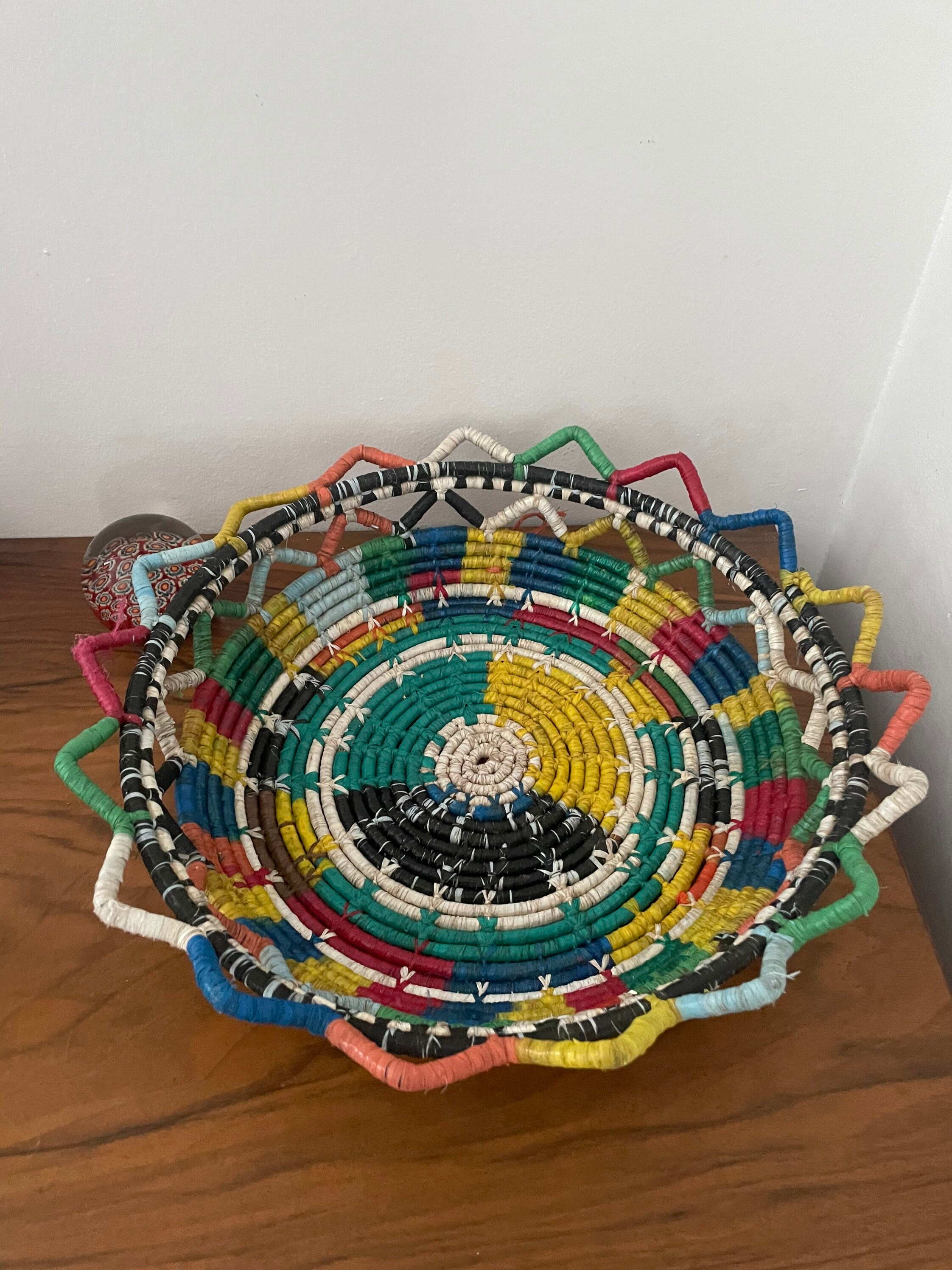 Panier Massaï Déco Murale ou à Fruits Tissage Plastique Recyclé