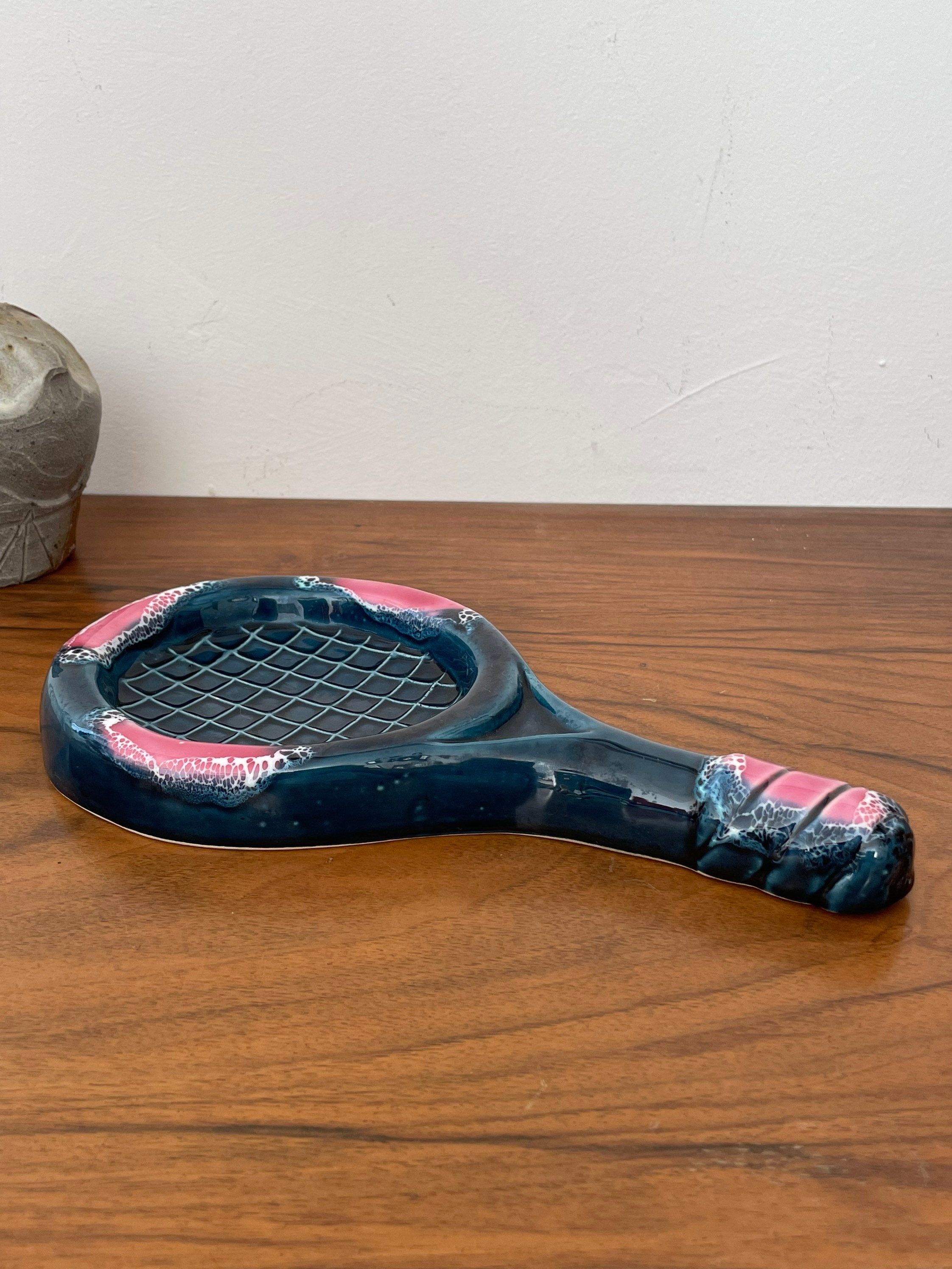 Vide Poche Raquette de Tennis Céramique Vallauris Provence Sud La France | Moderniste Bleu Rose Fat 