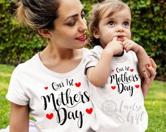 Onze eerste moederdag shirt eerste moederdag shirt eerste moederdag cadeaus mama en ik outfits mama en ik shirts moederdag shirt mama