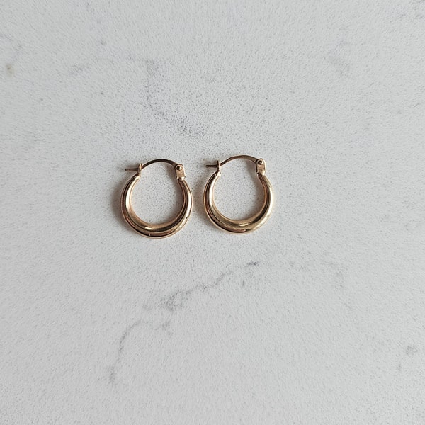 9ct gold small hollow hoop earrings