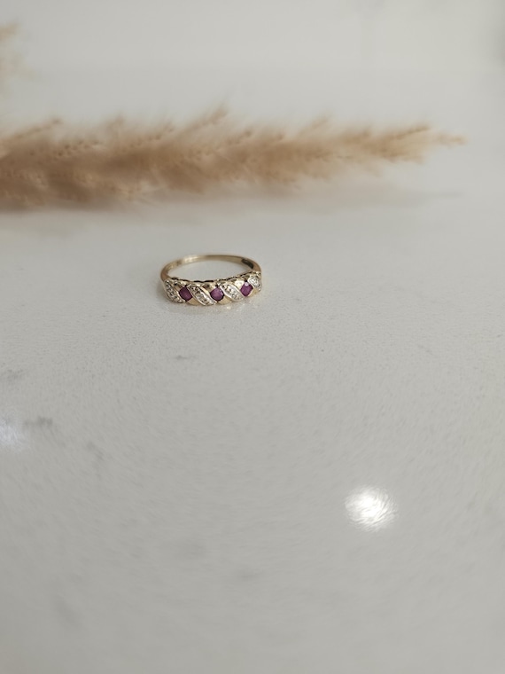 9ct solid gold ruby and diamond ring - Size L VR4… - image 3