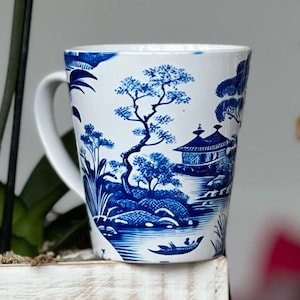 Blue Willow Cup, Vintage Blue Willow Inspired Pattern, Blue Willow Mug, Chinoiserie Cup, Willow Cup, Willow Mug