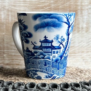 Blue Willow Cup, Vintage Blue Willow Inspired Pattern, Blue Willow Mug, Chinoiserie Cup, Willow Cup, Willow Mug, Great for Everyday