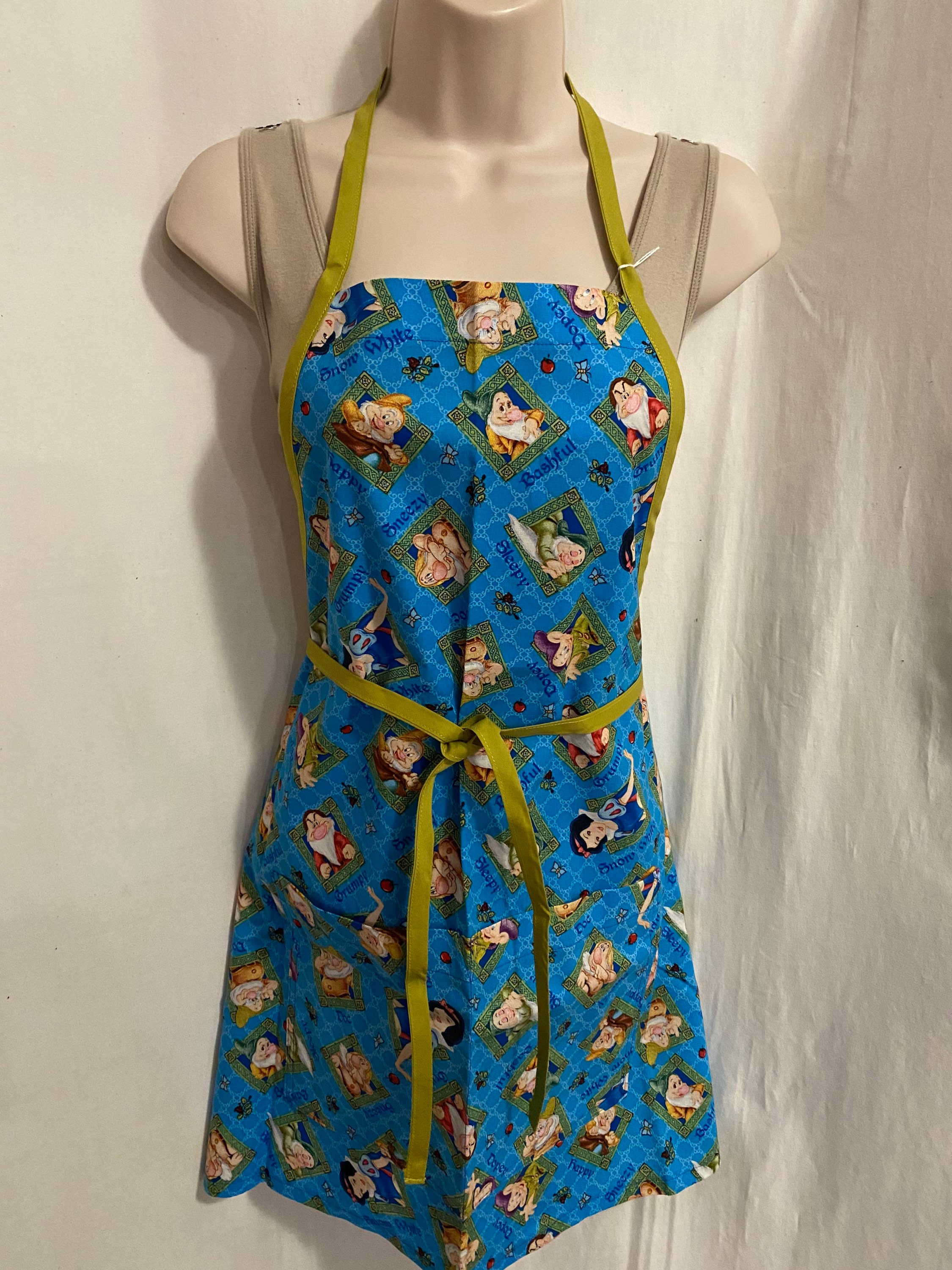 Disneys Snow White and Seven Dwarfs Custom Made Apron With a - Etsy