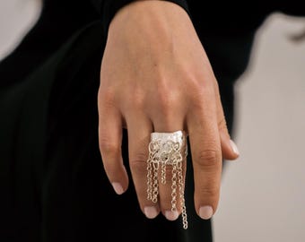 Skulpturell kedja i sterlingsilver – Handgjorda brutalistiska smycken