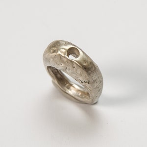 Irregular Silver Ring Contemporary Unique Design Bowl Surface Cool Ring for Women Man Minimalist Abstract Streetwear Sterling Silver Ring