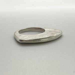 thin geometric stack ring