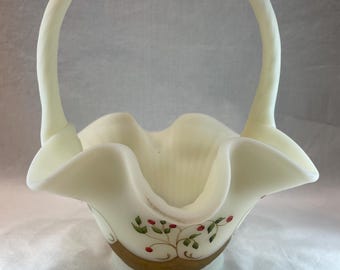 Fenton イエロー　バスケット　ミルクガラス Fenton Buttercup Mini Basket