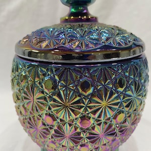 L. E. Smith Daisy and Button Covered Candy Dish