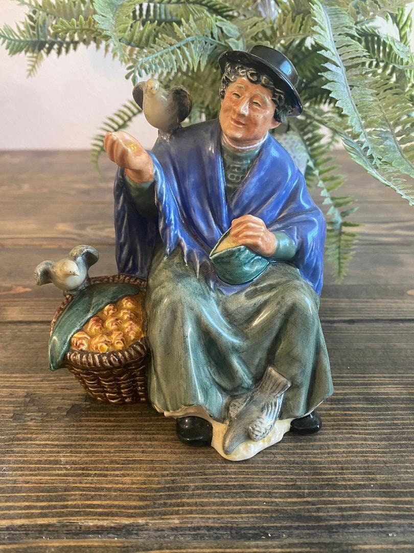 新製品情報も満載 Royal  Doulton 工芸品