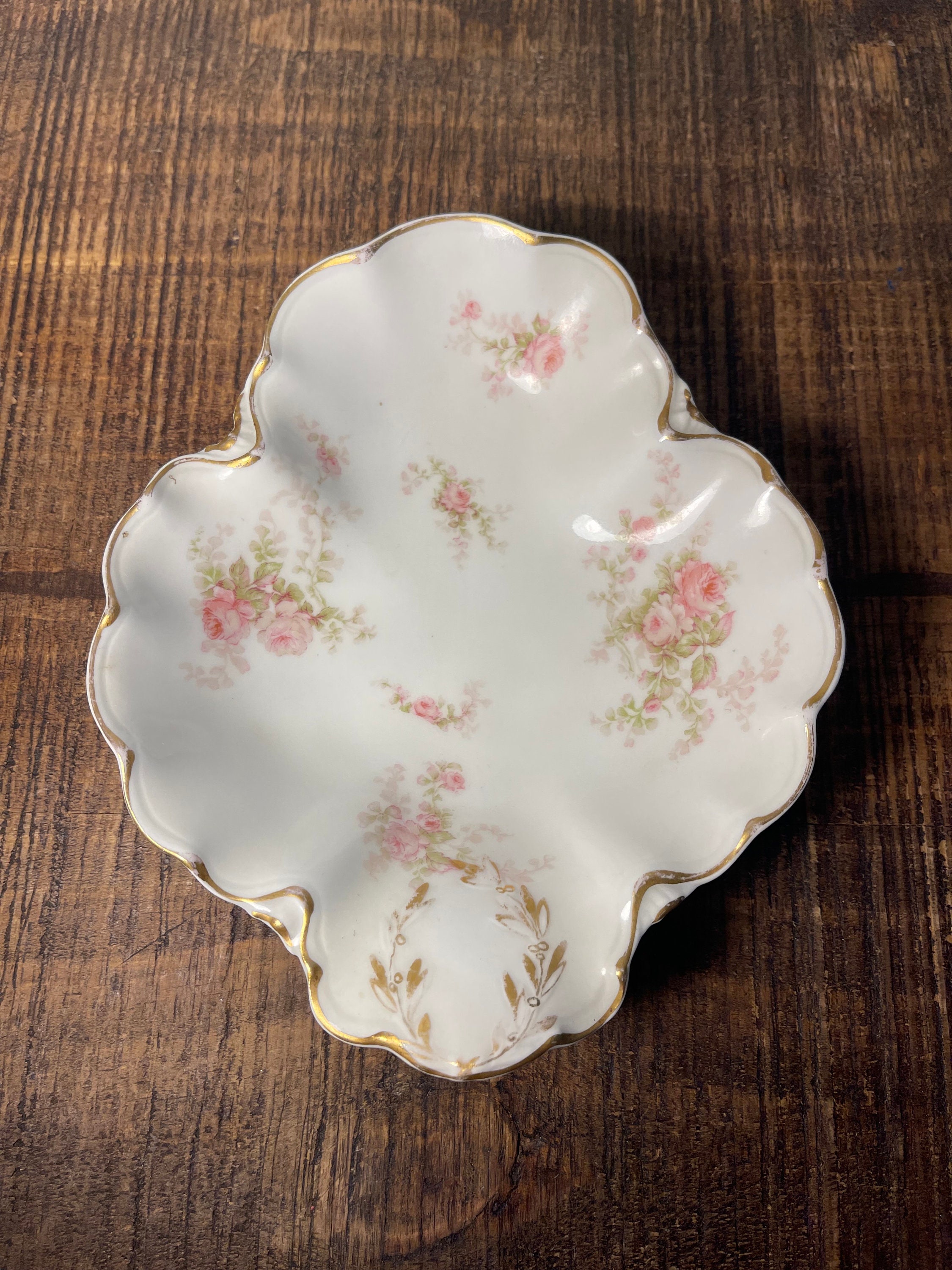 フランス製　Limoges Haviland リム付きディープディッシュ Haviland Limoges Porcelain Candy Dish, Pink Roses Collectible