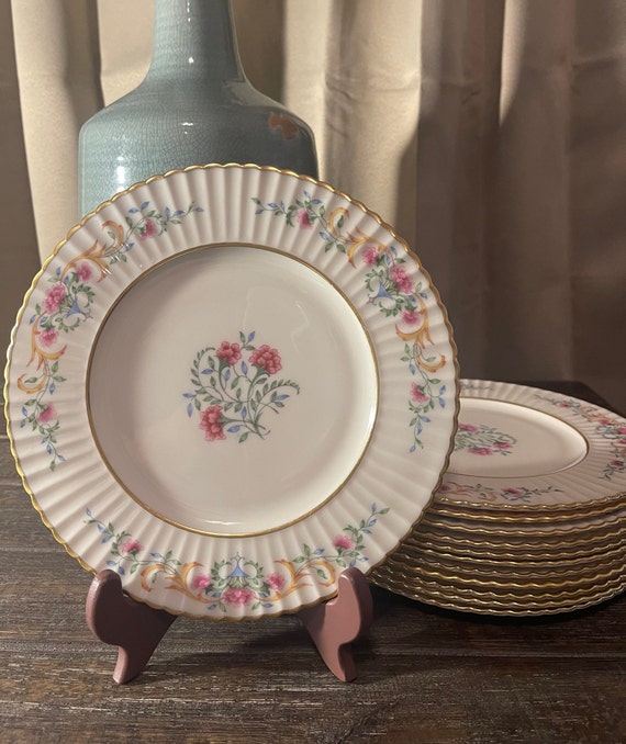 Vintage Cinderella by Lenox 8.5