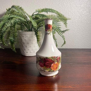 Vintage Royal Albert Old Country Roses Small Bud Vase