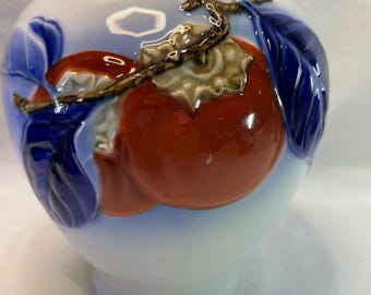 Jarrón de porcelana japonesa Fukagawa Arita color caqui