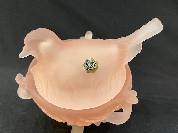 Vintage Westmoreland Pink Satin Glass Dove/bird on the Nest Large