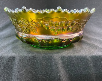 Vintage Northwood Leaves & Grapes Green Carnival Small Glass Bowl 5&quot;