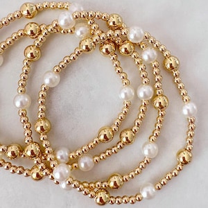 det tidlösa pärlarmbandet | pärlkularmband | guldkularmband | guld- och pärlkularmband | armband i blandade storlekar