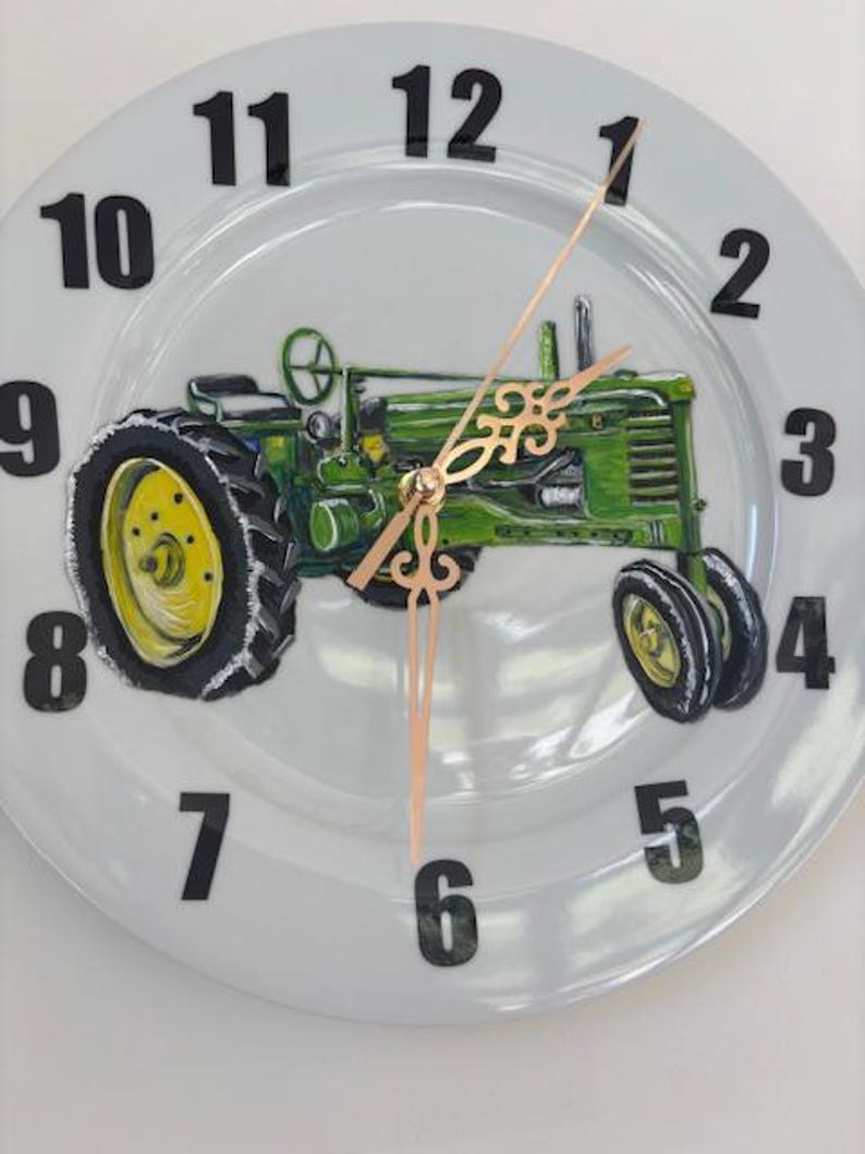 WinCraft Orologio Da Parete John Deere TRACTORSIDE - Diametro 32,4 Cm - Movimento Al Quarzo - Licenza Ufficiale