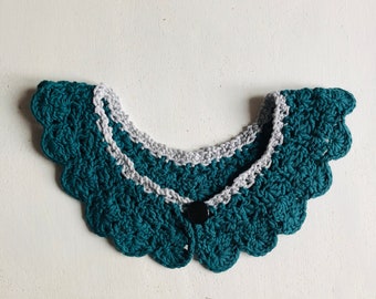 Crochet collar