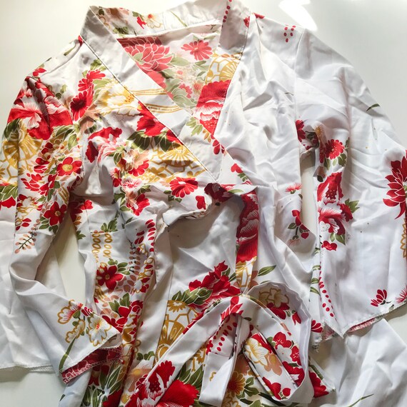 Vintage Red & Yellow Floral on White Silk Asian K… - image 5