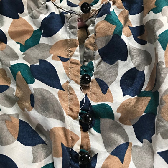 Silky Cap Sleeved Leaf Pattern Button Down Blouse - image 7