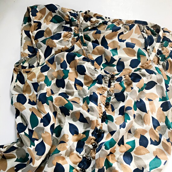 Silky Cap Sleeved Leaf Pattern Button Down Blouse - image 4