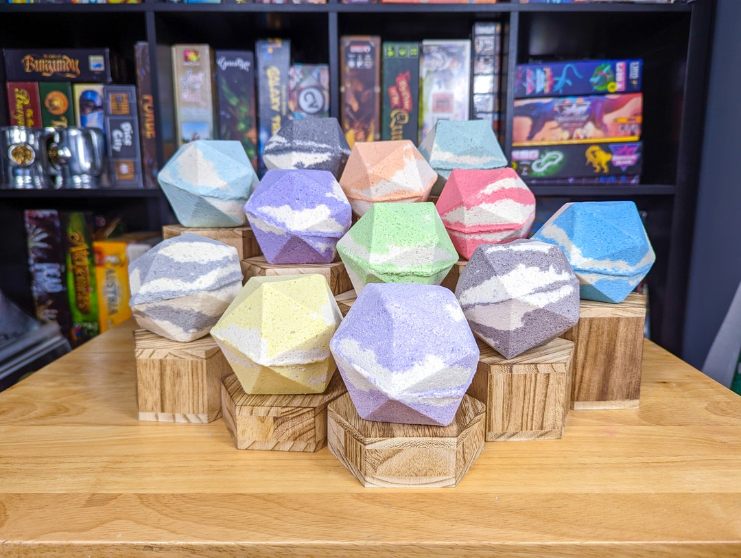 D&D Class Inspired D20 Dice Bath Bomb With Full Set of Matching Dice