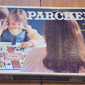 Selchow および Righter (S & R Games) による 1975 年の Parcheesi ゲーム、ゲーム番号 110。完全なビンテージ ゲーム。