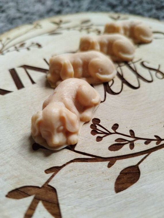 Scented Dog Wax Melts, Soy Wax, Choice of Colour and Scent, Perfect for gift, Highly Scented Wax, Easter gift, Dog Themed gift