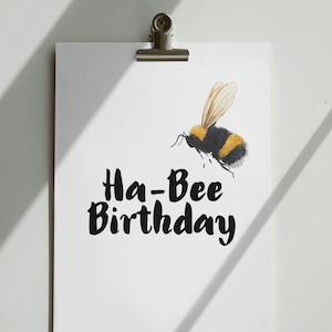 Postkarte &quot;Ha-Bee Birthday&quot; Happy Birthday , Geburtstagskarte , Biene , Lustige Geburtstagskarte