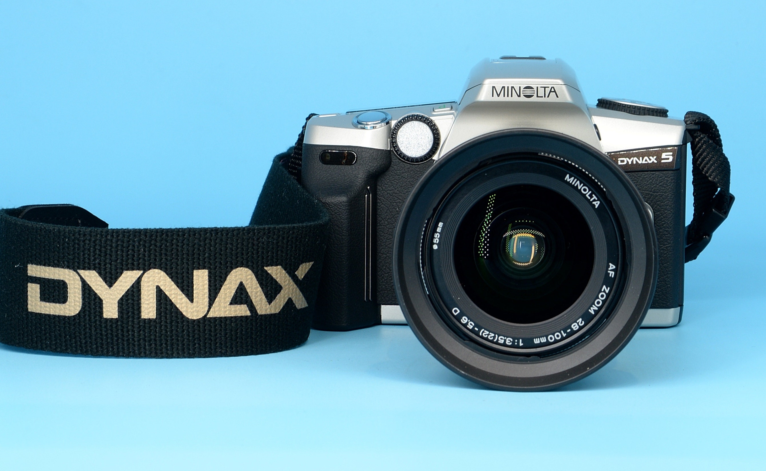 Minolta Dynax 5 with 28-100mm AF Lens and original strap