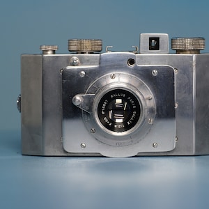 Gallus  Derlux Vintage 127 Strut Folding Film Camera