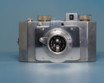 Gallus  Derlux Vintage 127 Strut Folding Film Camera