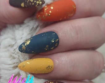 Fall Press on nails, Autumn Nails, Gold Flakes, Leaf color nails, Matte fall nails