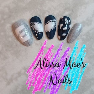 acrylic philadelphia eagles nail designs