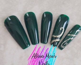 Hunter Green Press on nails, Holiday Nails, Fall Nails, Christmas Nails, Press on nails, Classy press on nails, Green and Gold Press Ons