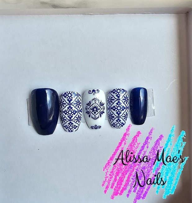 Talavera Mosaic nails, Blue and White Porcelain nails, Blue Nails, Blue Pottery nails, Summer nails, Beach nails, Blue Floral nails