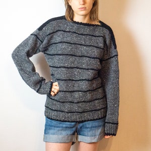 jersey de lana de los años 80-90 / suéter hecho a mano para mujer / jersey vintage a rayas / jersey gris retro / suéter de lana casual / talla M-L /